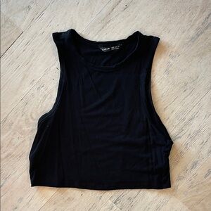 Black Sleeveless Crop Top